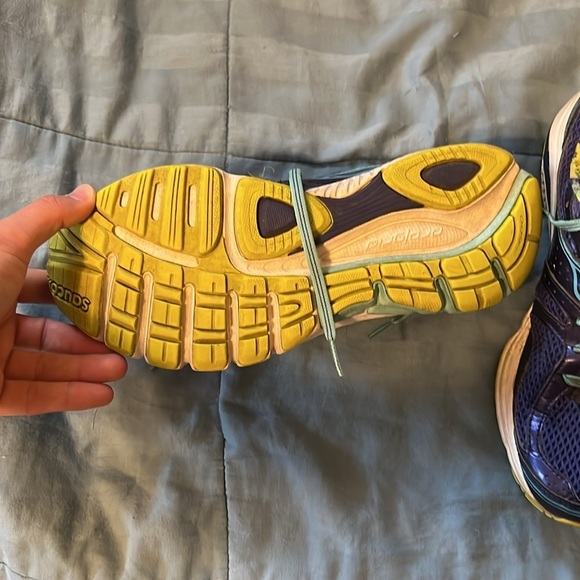 Running sneakers women’s 10 - Picture 5 of 8